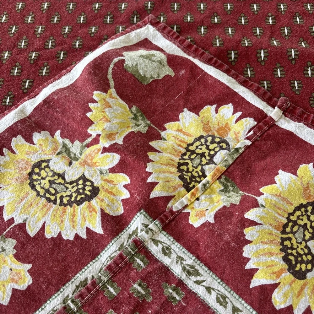 VTG Country Farmhouse Sunflower Border Tablecloth 59x104 Rectangle‎ Red Yellow